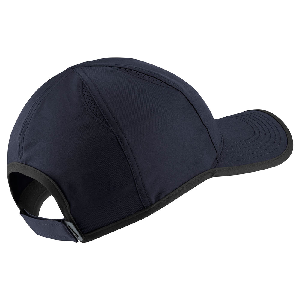nike featherlight tennis cap
