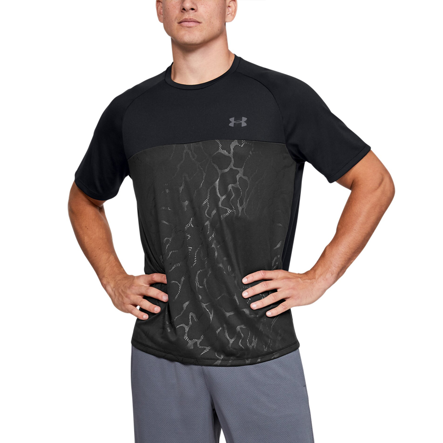 men's under armour black t shirt
