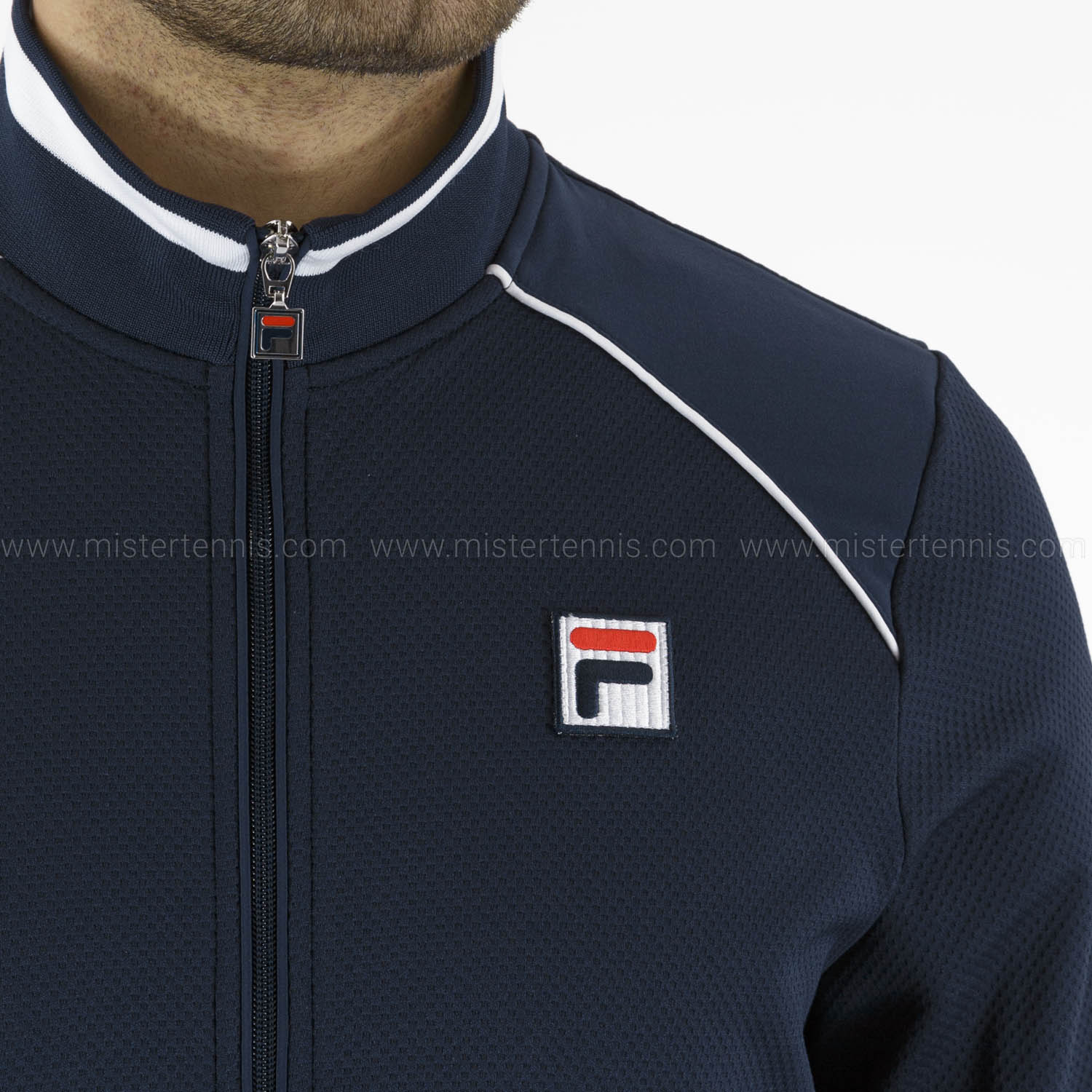 Fila spikes outlet