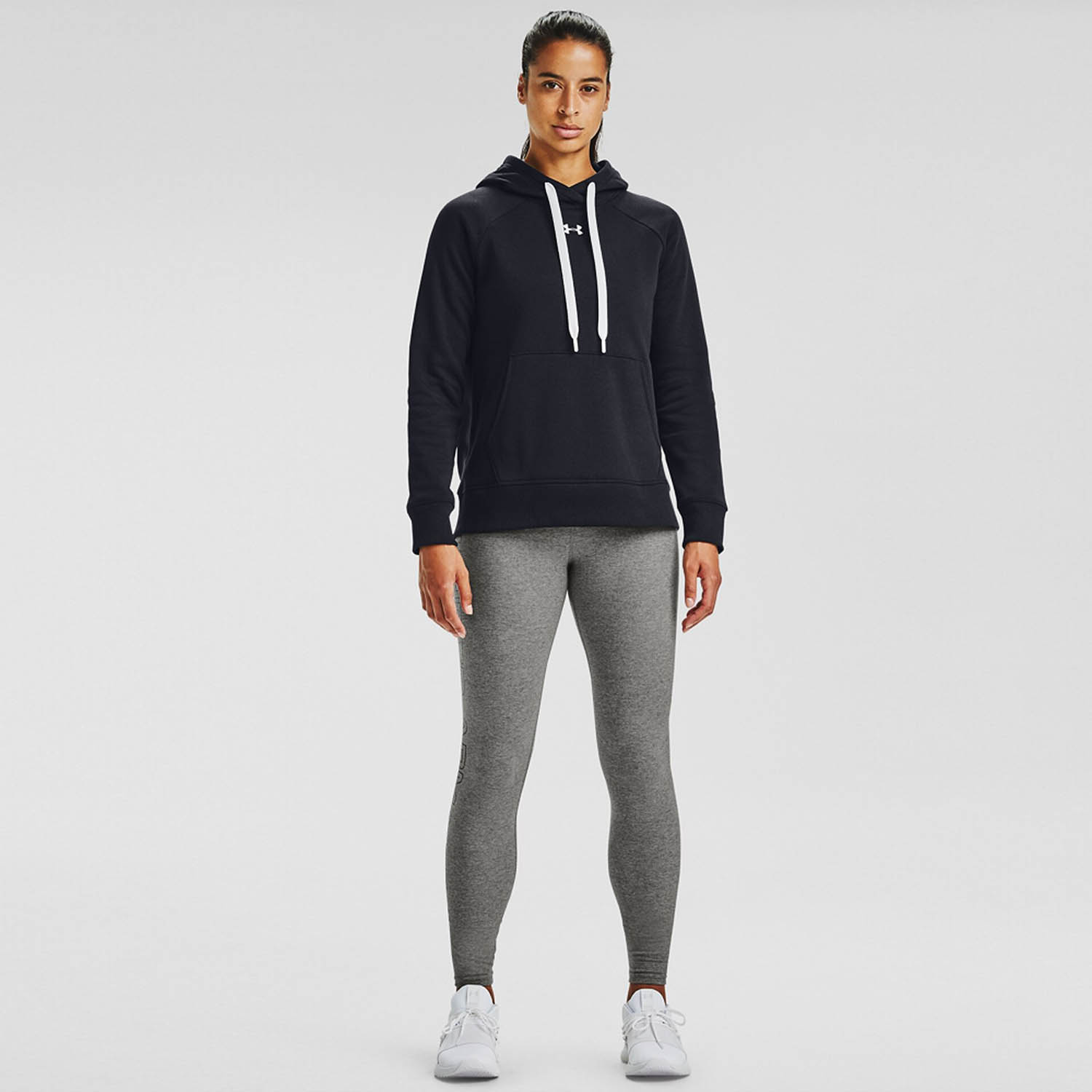 Felpa under armour all black outlet