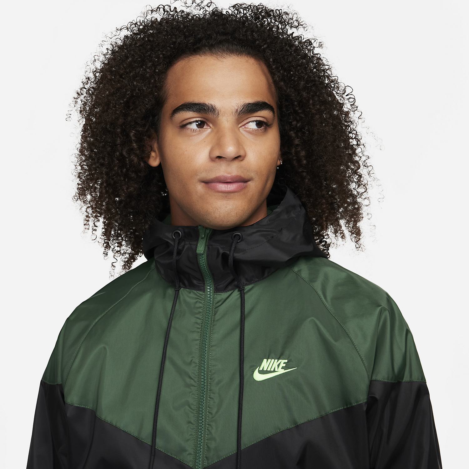 Nike Essentials Windrunner Men's Tennis Jacket - Black/Fir