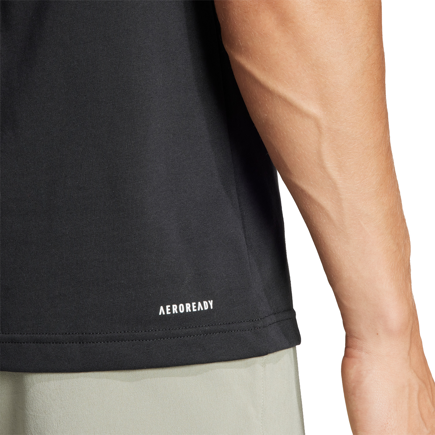 adidas AO Graphic T-Shirt - Black