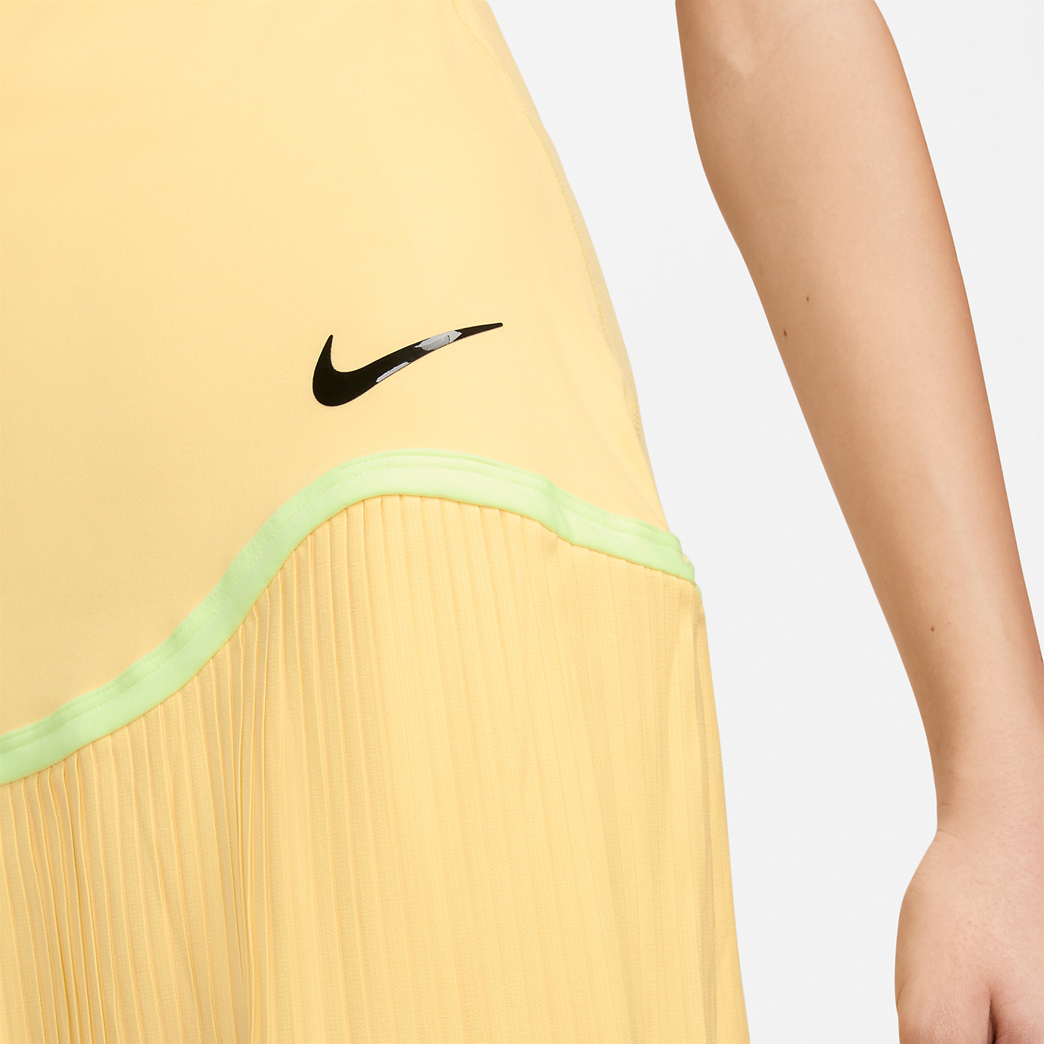 Nike Advantage Women's Tennis Skirt - Soft Yellow/Black