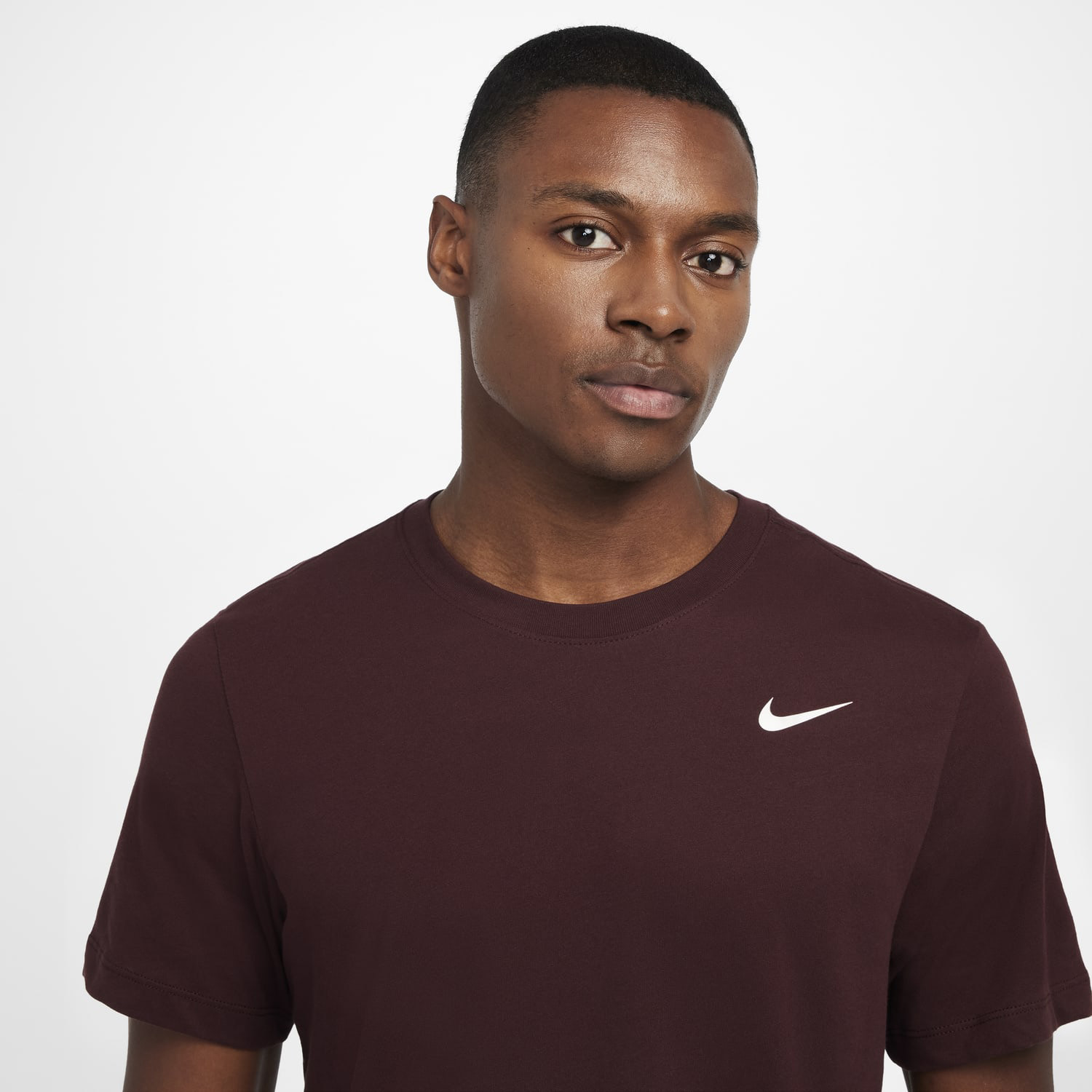Nike DRI-FIT バーガンディ シャツ Men's Nike DriFIT UV Miler Tee :Burgundy Crush – iRUN Singapore