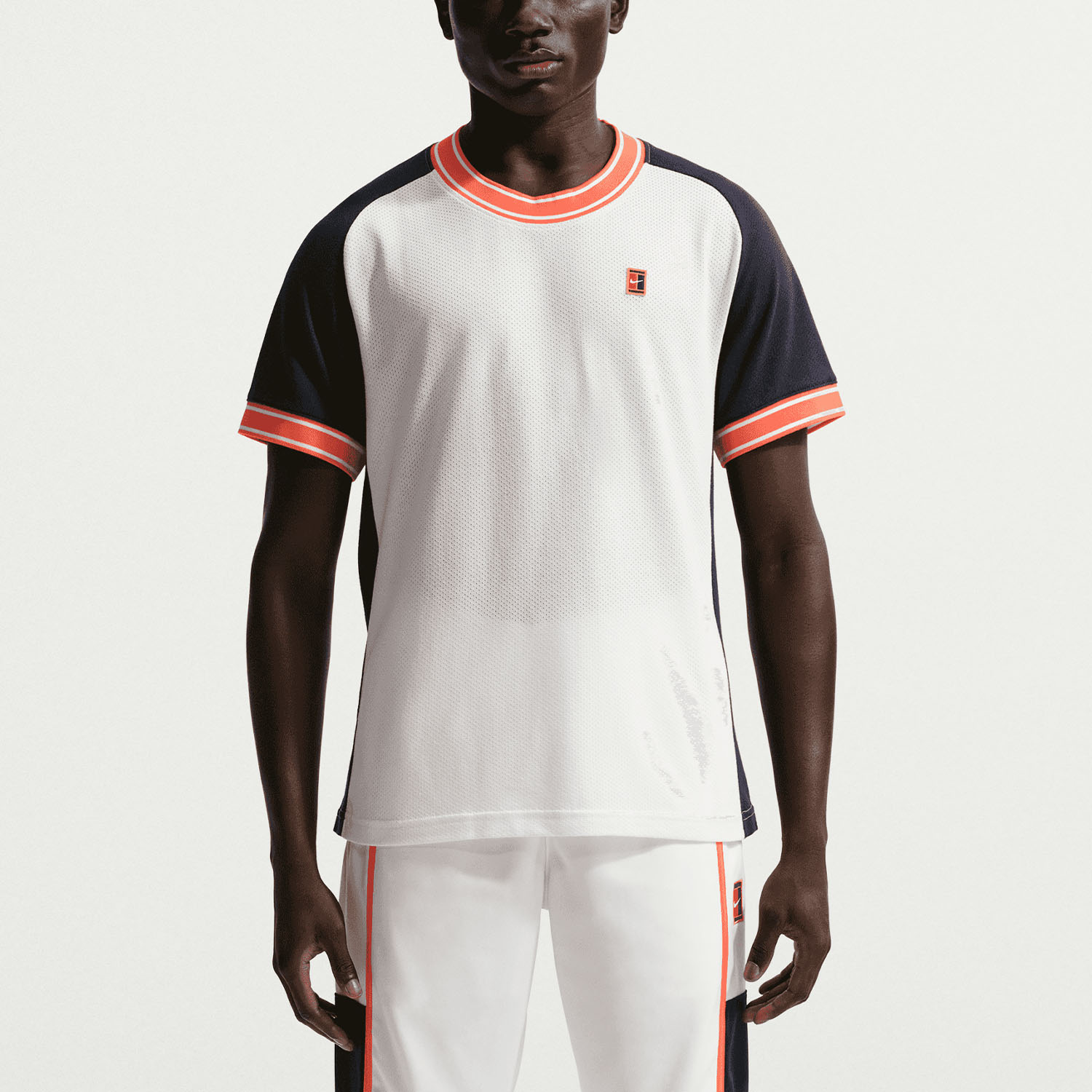 nike heritage logo t shirt
