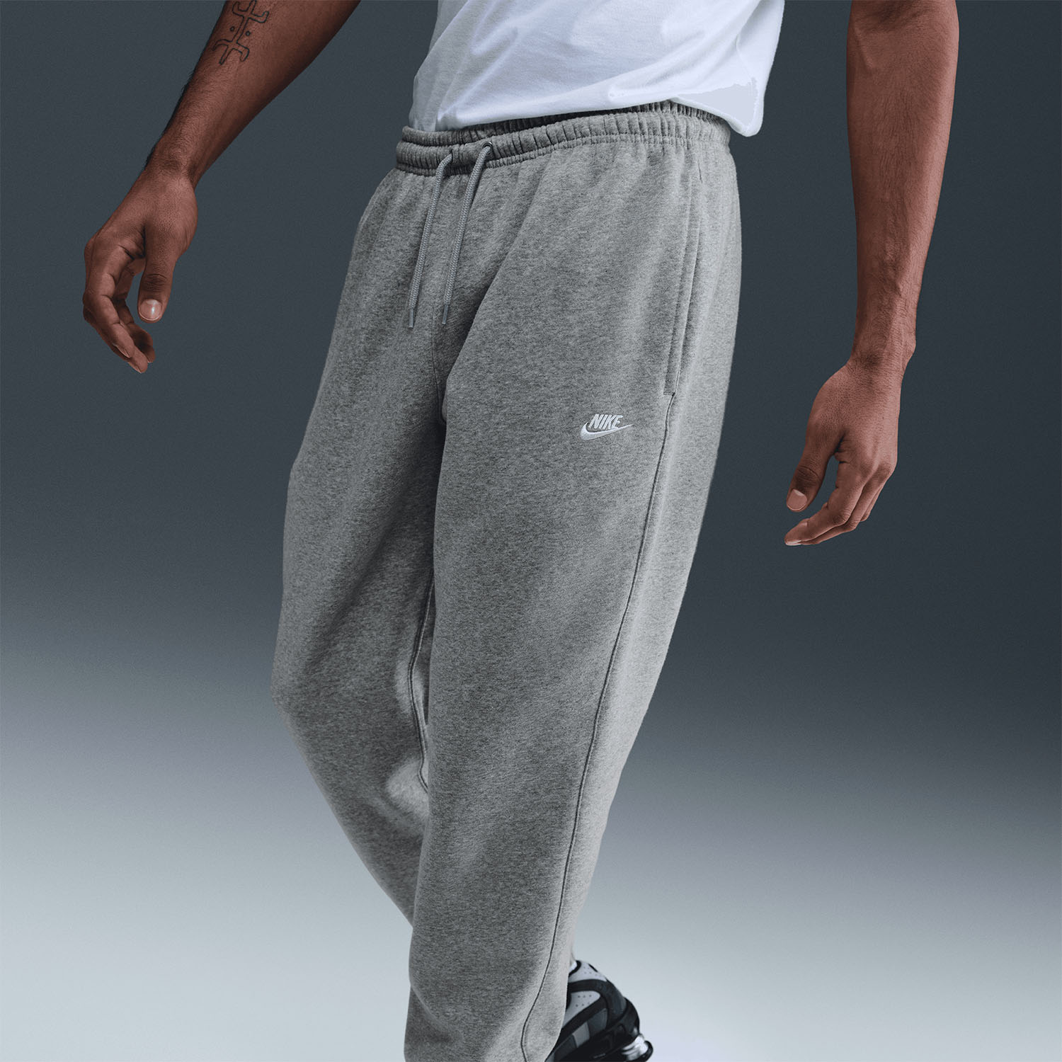 Nike Club Fleece Pants - Dark Grey Heather/Light Smoke Grey/White