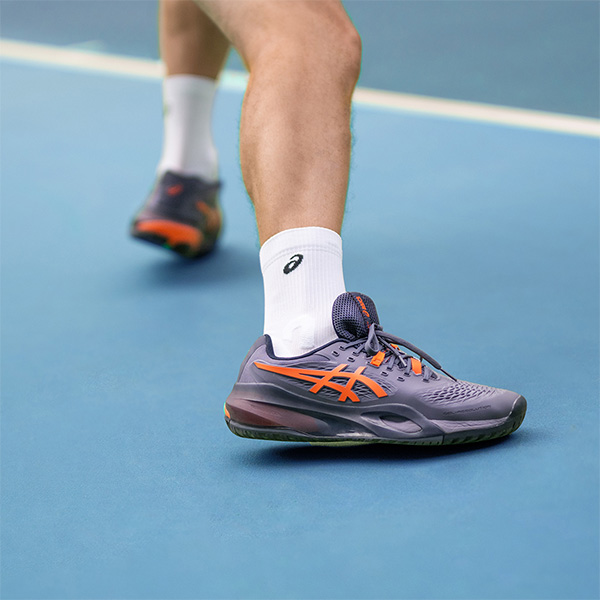 Juega con Asics Gel-Resolution X y gana confianza en la pista