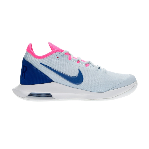 light blue nike tennis shoes