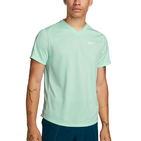 Mint green nike t deals shirt