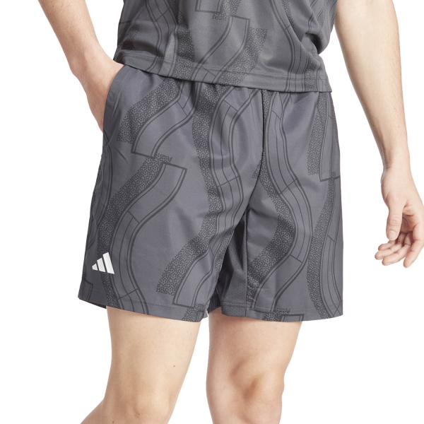 Pantaloncini Tennis Uomo adidas Club Graphic 7in Pantaloncini  Carbon/Black IP1884