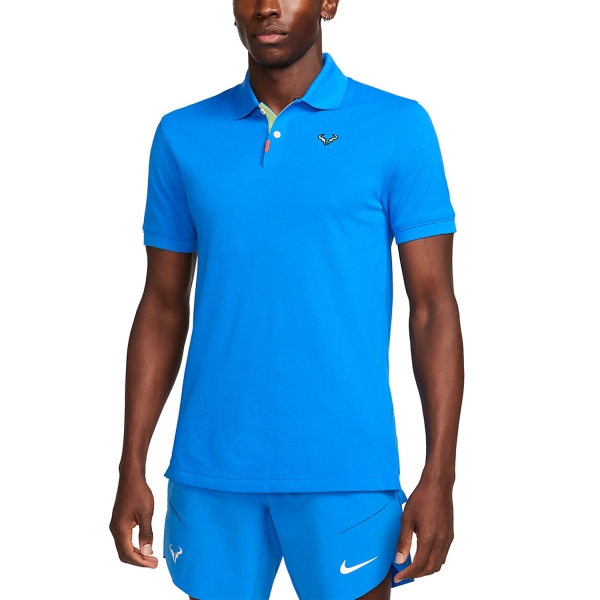 Polo Tenis Hombre Nike Rafa Logo Polo  Light Photo Blue/Light Lemon Twist DD8532435