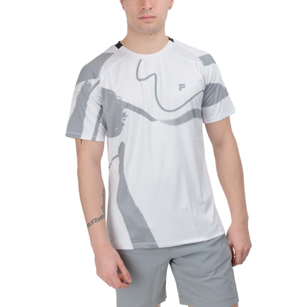 Camisetas de Tenis Hombre Fila Cassian Camiseta  White/Monument Print XFM2413000184
