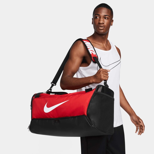 Nike Brasilia 9.5 Bolso Medio - University Red/Black/White