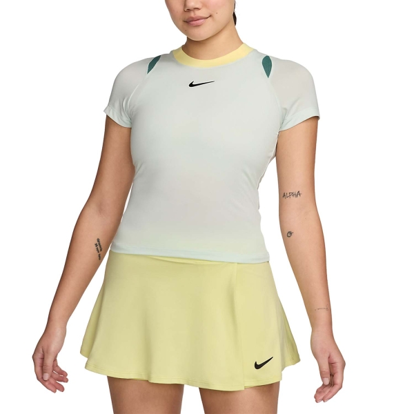 Camisetas y Polos de Tenis Mujer Nike Court DriFIT Advantage Camiseta  Barely Green/Black FV0261394
