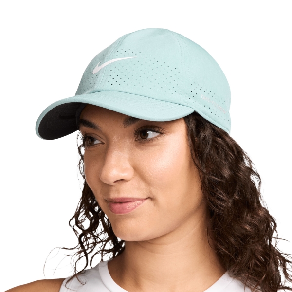Tennis Hats and Visors Nike DriFIT ADV Club Cap  Cannon/White FB5598017