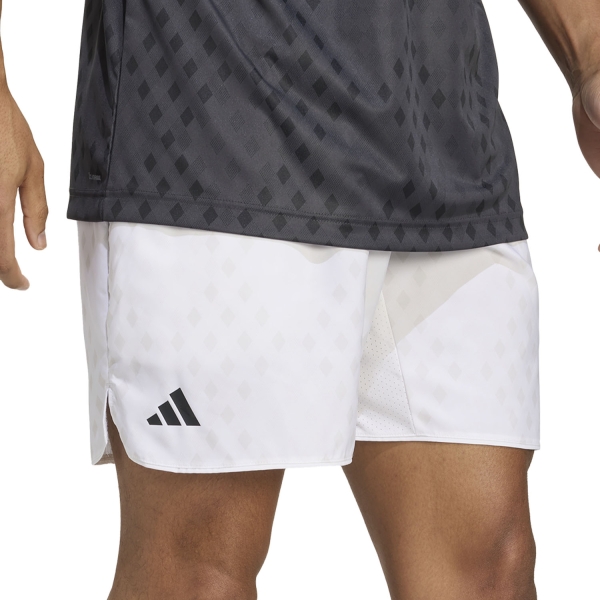 Pantaloncini Tennis Uomo adidas Club Climacool Graphic 7in Pantaloncini  White/Dash Grey JM1200