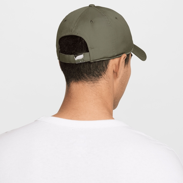 Nike Dri-FIT Club Gorra - Medium Olive/Metallic Silver
