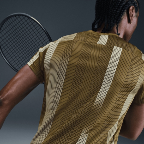 Nike Victory Graphic Camiseta - Olive Flak/White