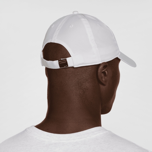 Nike Dri-FIT Club Cappello - White/Metallic Gold