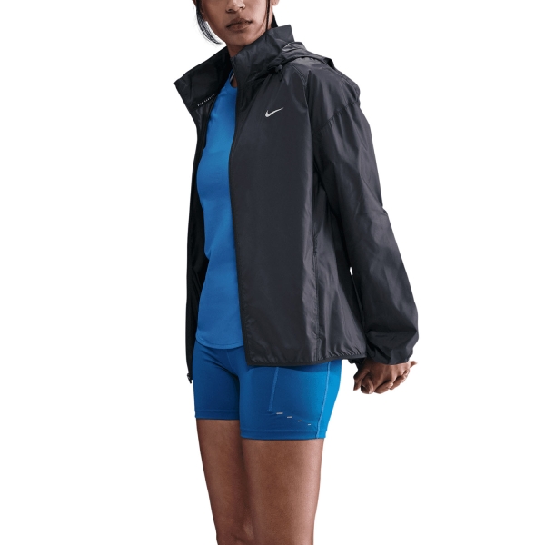 Chaquetas de Tenis Mujer Nike Tempo Repel Chaqueta Black/Reflective Silver HV5769010
