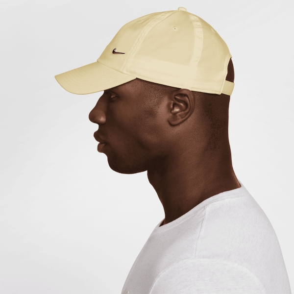Nike Dri-FIT Club Cap - Coconut Milk/Metallic Black