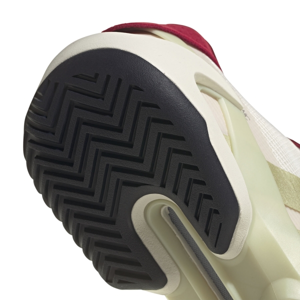 adidas adizero Ubersonic 5 - Chalk White/Ice Gold Metallic/Legend Ink