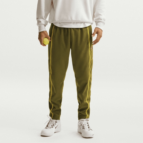 Pantalones y Tights Tenis Hombre Nike Court Heritage Pantalones  Olive Flak/Saffron Quartz FZ6928368