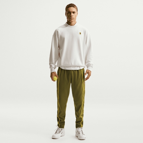 Nike Court Heritage Pantaloni - Olive Flak/Saffron Quartz